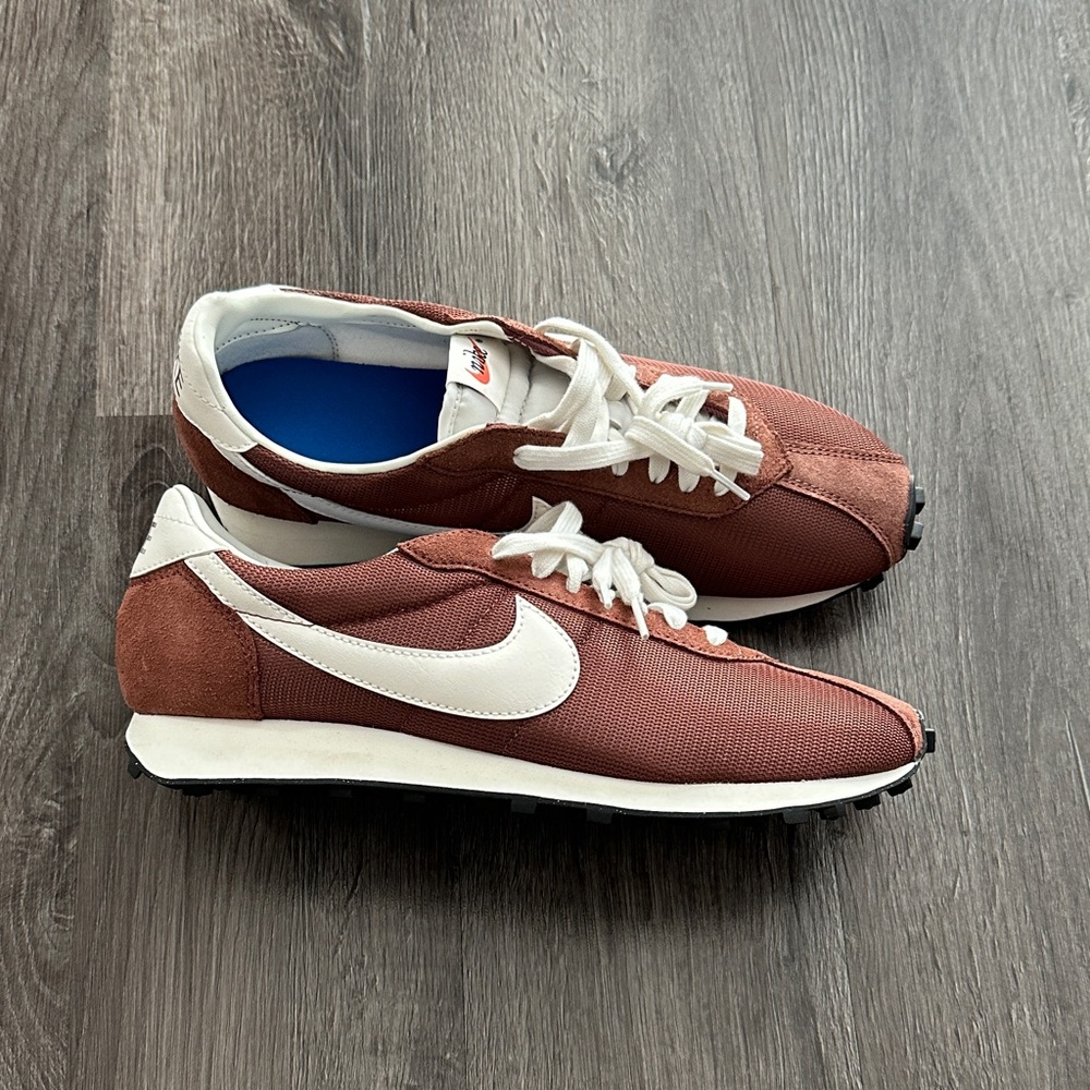 Nike Men’s Waffle Racer Sneaker